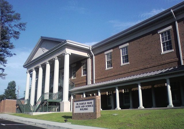 https://archive.wbhm.org/wp-content/uploads/2004/04/bevill-state-640x450.jpg