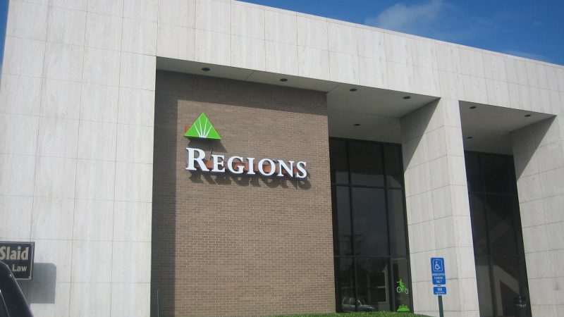 https://archive.wbhm.org/wp-content/uploads/2006/05/regions-bank-800x450.jpg