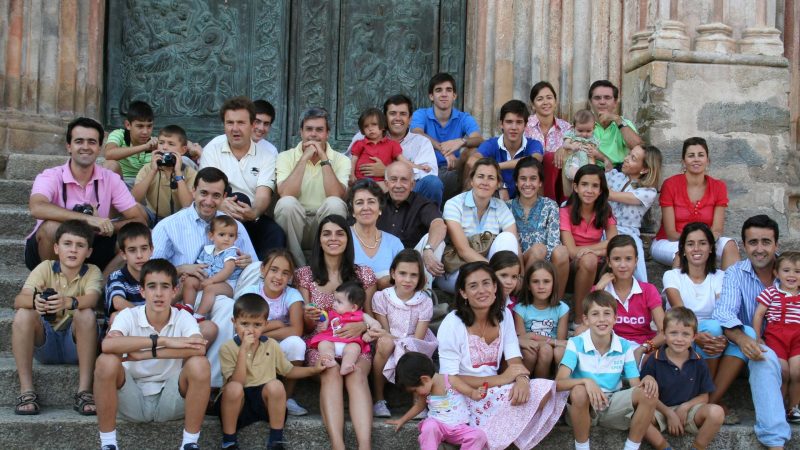 https://archive.wbhm.org/wp-content/uploads/2008/10/big-family-800x450.jpg