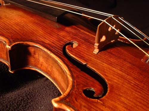 https://archive.wbhm.org/wp-content/uploads/2011/03/violin.jpg