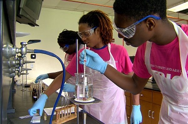 https://archive.wbhm.org/wp-content/uploads/2015/07/CHEM-LAB-610-600x394.jpg