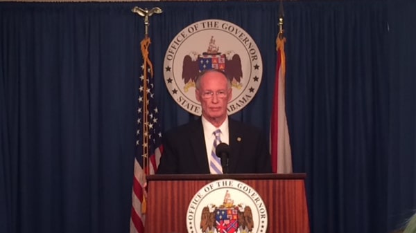 https://archive.wbhm.org/wp-content/uploads/2016/01/Gov.-Bentley.jpeg
