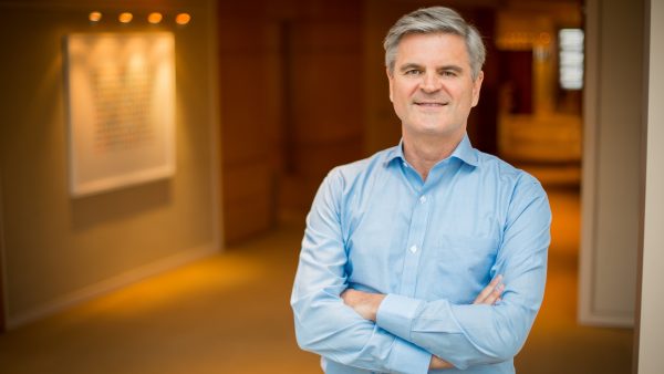 https://archive.wbhm.org/wp-content/uploads/2018/05/Steve_Case-600x338.jpg