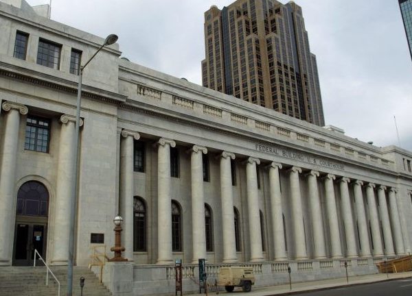 https://archive.wbhm.org/wp-content/uploads/2019/01/Robert_S._Vance_Federal_Building_Nov_2011_02-768x576-e1548788482562-600x432.jpg