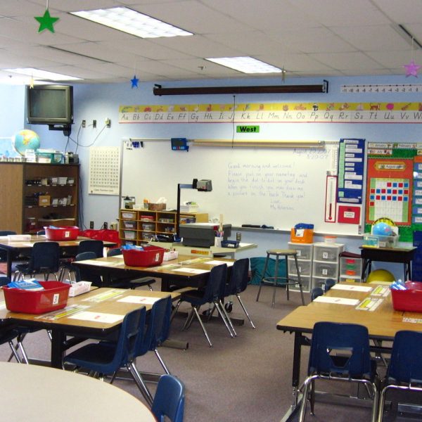 https://archive.wbhm.org/wp-content/uploads/2019/01/generic_classroom-600x600.jpg