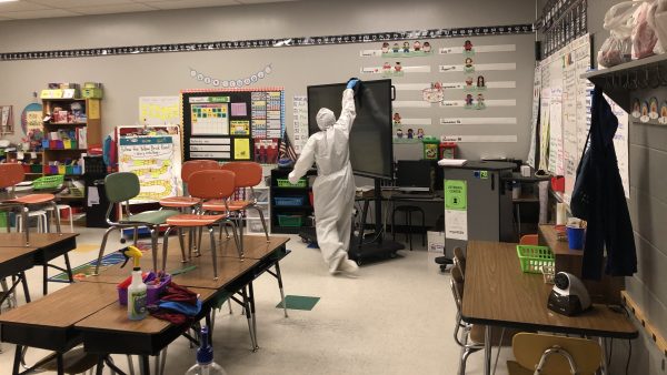 https://archive.wbhm.org/wp-content/uploads/2020/03/School_Cleaning_2-e1584990207548-600x338.jpg