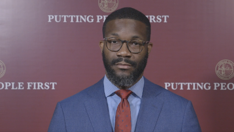 https://archive.wbhm.org/wp-content/uploads/2021/05/Mayor_Randall_Woodfin-e1621874978934-800x450.png