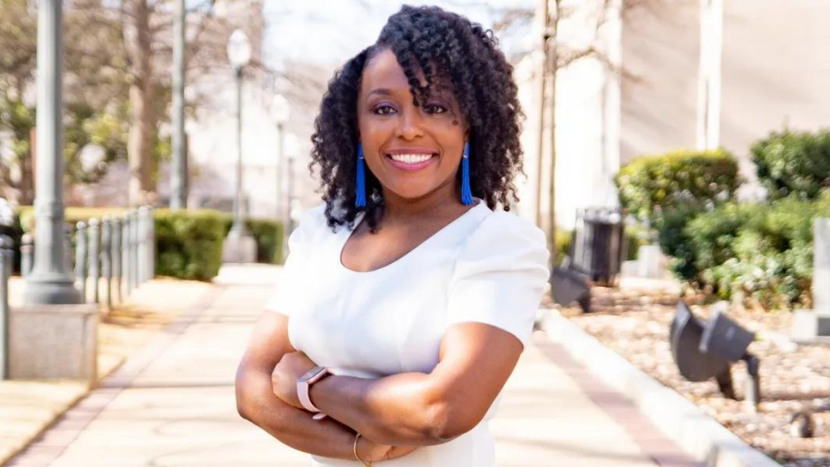 Headshot of Leticia Watkins