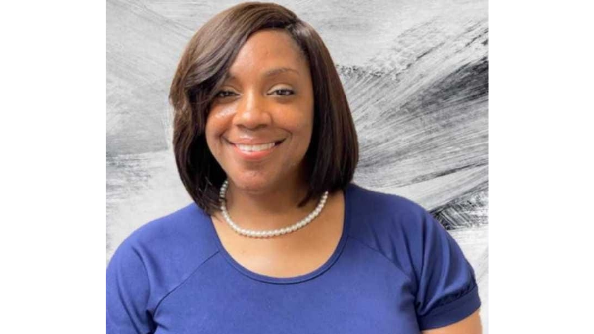 Headshot of La’Toya Lee