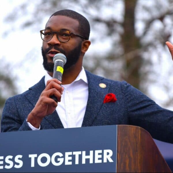 https://archive.wbhm.org/wp-content/uploads/2022/05/Woodfin-kicks-off-reelection-campaign-2048x1365-1-e1612194771324-1536x864-1-600x600.jpeg
