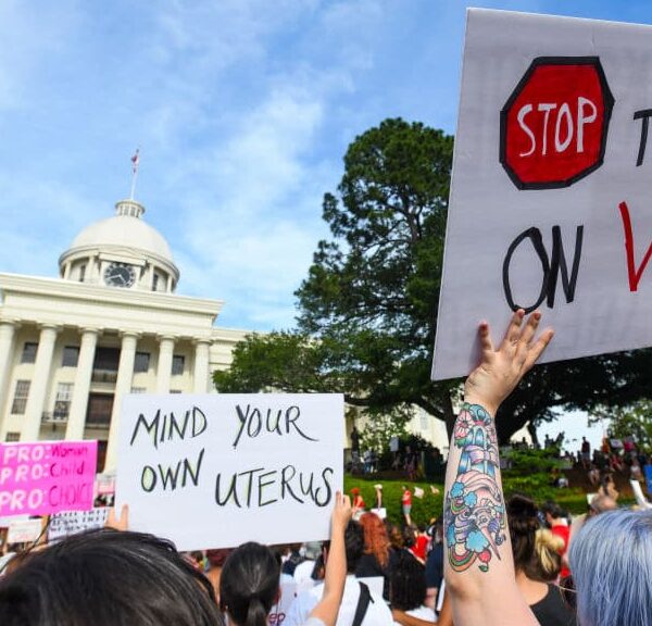 https://archive.wbhm.org/wp-content/uploads/2022/06/Getty_Images_Alabama_Rally-e1656084786657-600x576.jpg