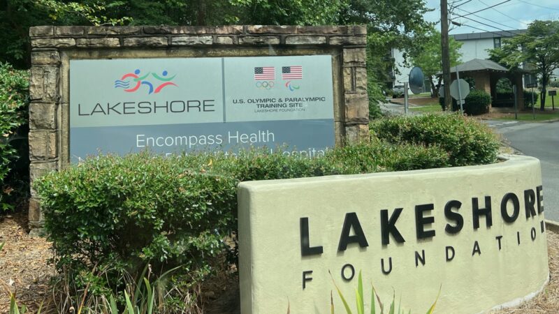 https://archive.wbhm.org/wp-content/uploads/2024/08/Lakeshore_Sign-scaled-e1724947257908-800x450.jpg