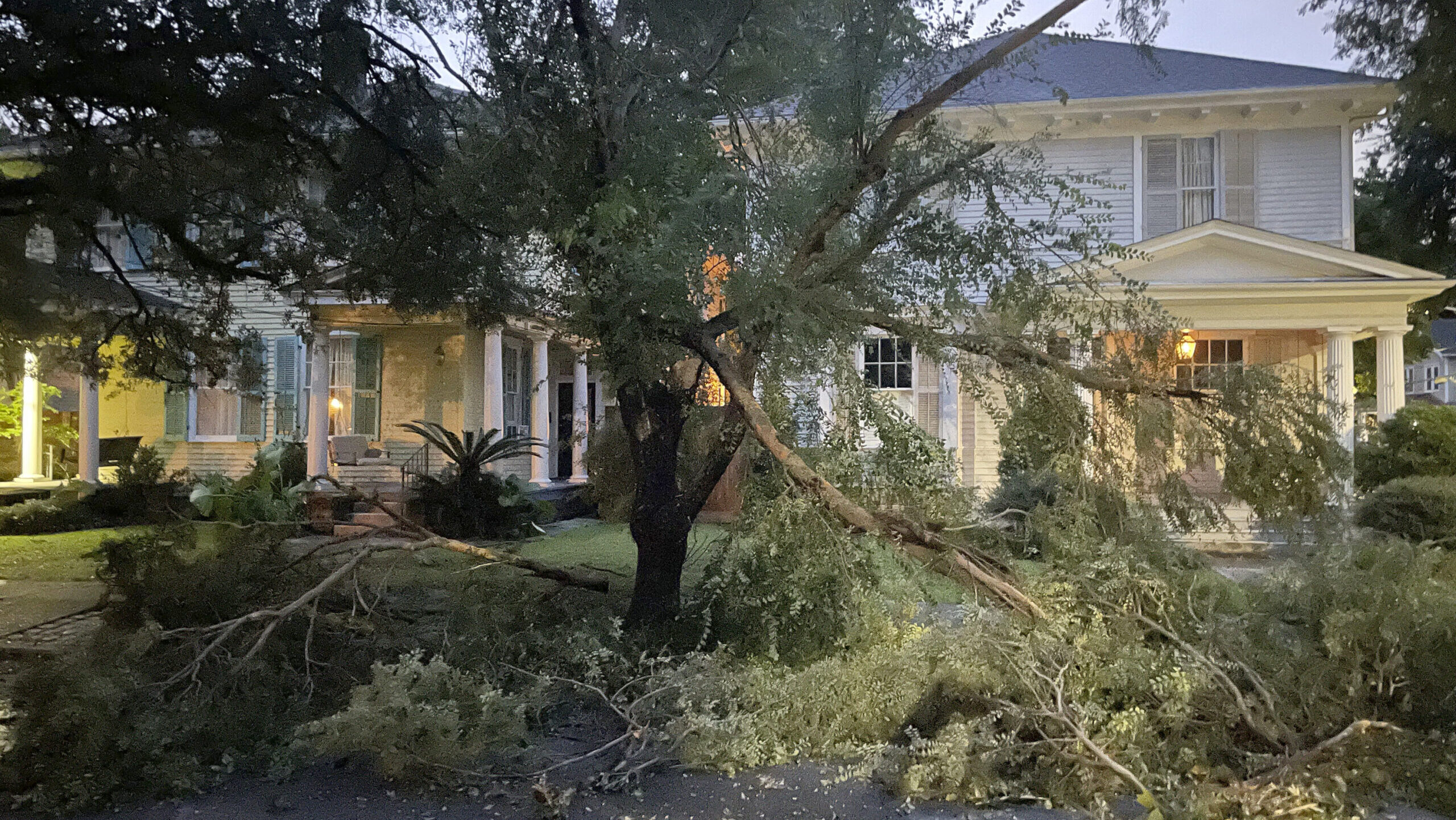 Hurricanes. Leave As hurricane evacuation costs rise, more opt to hunker down