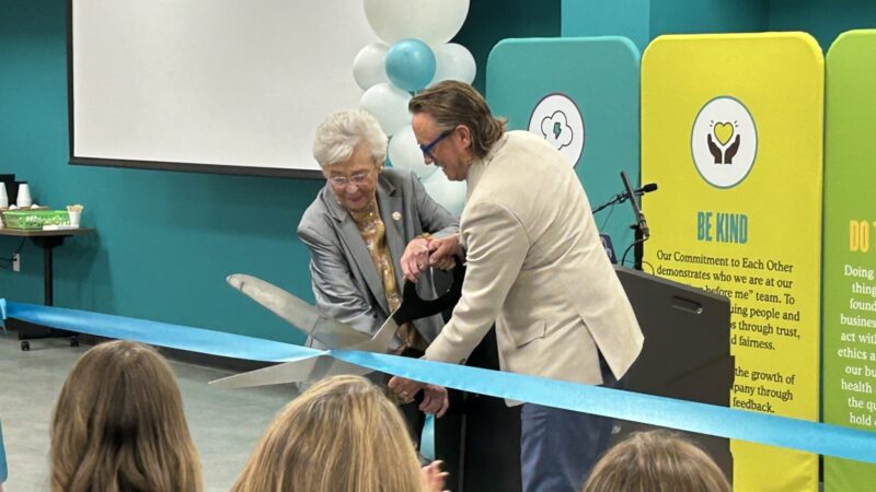 https://archive.wbhm.org/wp-content/uploads/2024/11/Smuckers_Ribbon_Cutting-scaled-e1731018884763-800x450.jpg